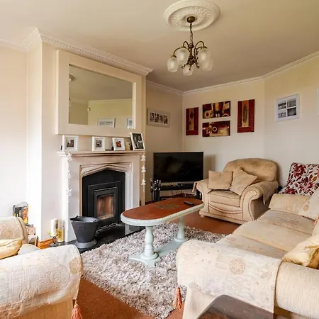 Гостевой дом Spacious By Lough Rynn Castle Wedding Venue Mohill