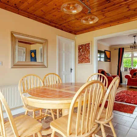 Spacious By Lough Rynn Castle Wedding Venue Гостевой дом Mohill