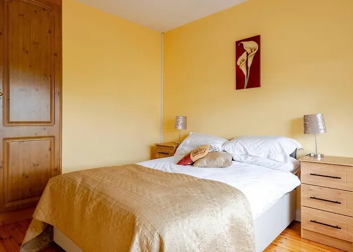 Spacious By Lough Rynn Castle Wedding Venue *